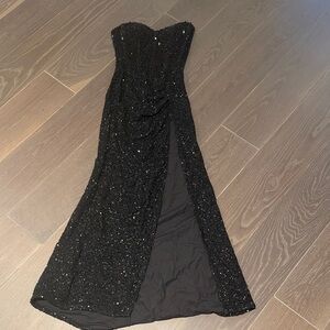Elegant Black Strapless Prom Dress